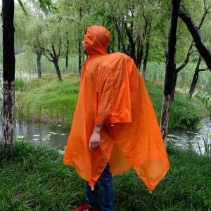 7-hiking-raincoat-2